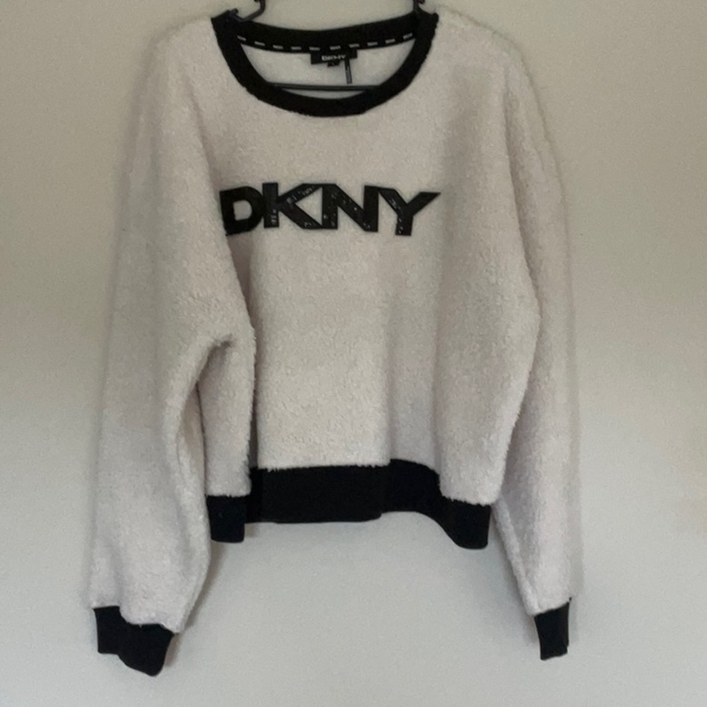 DKNY Women's White and Black Sweater